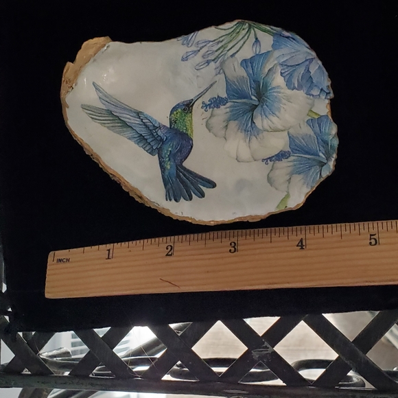 COPY - Handcrafted Hummingbird Oyster Shell/Trinket Dish⚜️💙⚜️ - Picture 3 of 4
